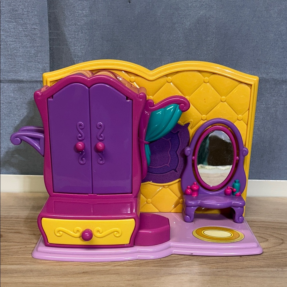 Little Tikes Cinderella and the Glass Slipper Fairytale Playset 2005